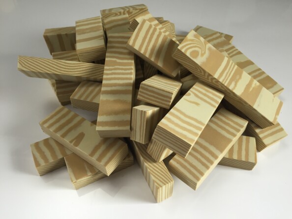 Jeu de construction avec cubes en mousse