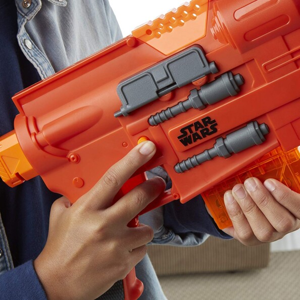 Blaster du sergent Jyn Erso dans Star Wars Roge One par Nerf