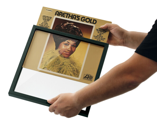 cadre pour exposer ses vinyles de couleur noir et pratique d'utilisation