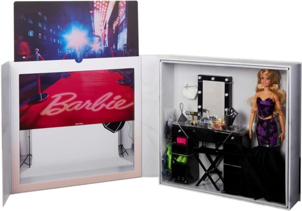 Studio photo avec fonds et coiffeuse pour Barbie Signature