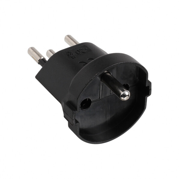 Prise de voyage coloris noir avec fiche mâle type J suisse et prise européenne CEE 7/7 femelle