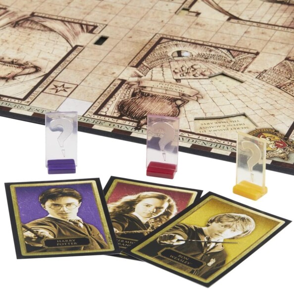 Cartes et pions personnages de Cluedo Harry Potter