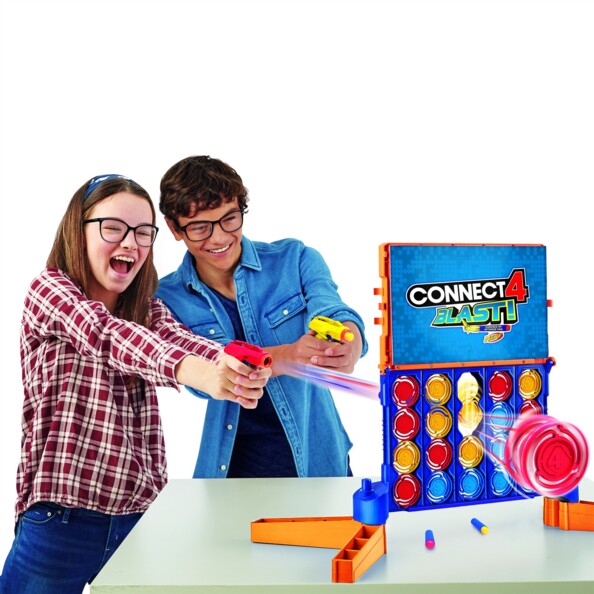 Puissance 4 Blast Hasbro avec 2 blasters Nerf