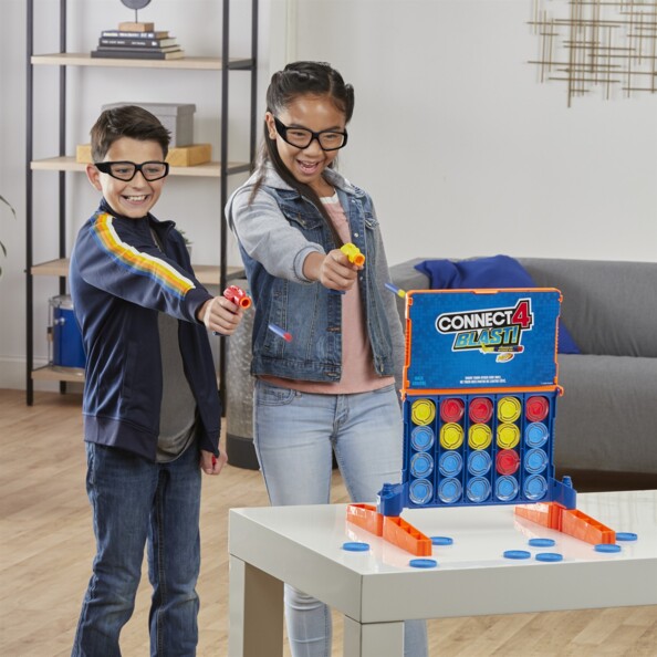 Puissance 4 Blast Hasbro avec 2 blasters Nerf