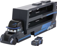 Transporteur Jackson Storm avec une mini voiture Cars